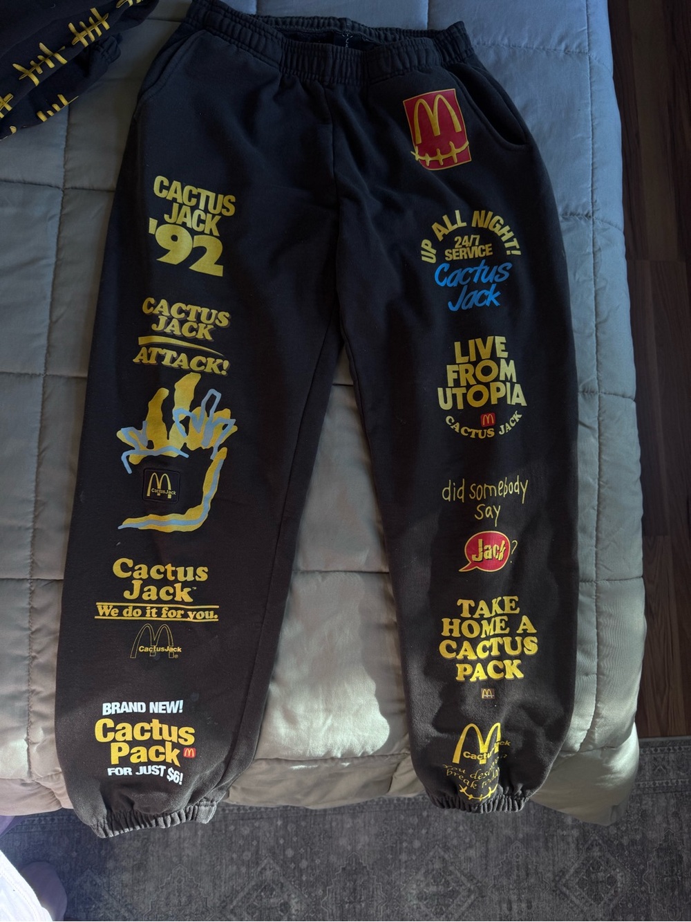 TRAVIS SCOTT x CACTUS JACK x MCDONALDS sweatpants
